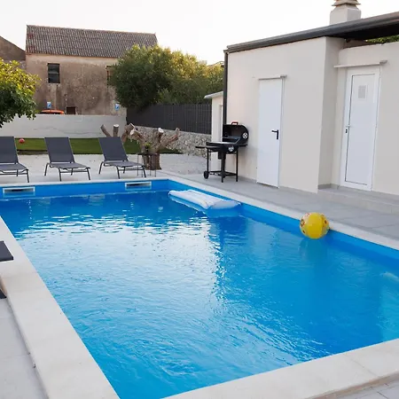 度假居 Dvori Dida Drage 扎顿