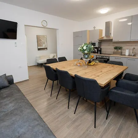 Dvori Dida Drage 度假居 扎顿