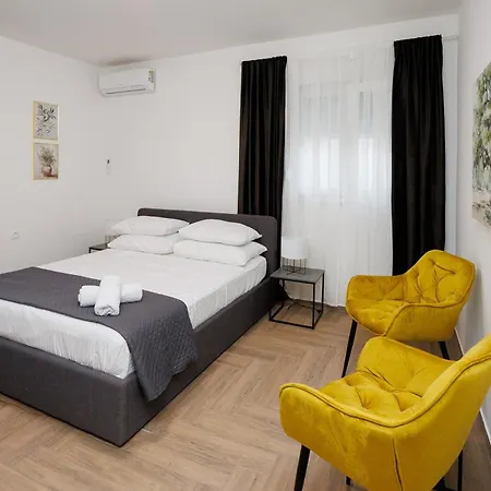 度假居 Dvori Dida Drage 扎顿