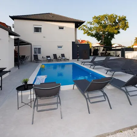 Dvori Dida Drage 度假居 *